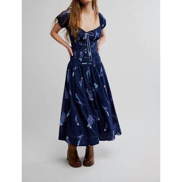 FREE PEOPLE Dresses & Skirts - NEW FREE PEOPLE complete me midi dress in navy combo